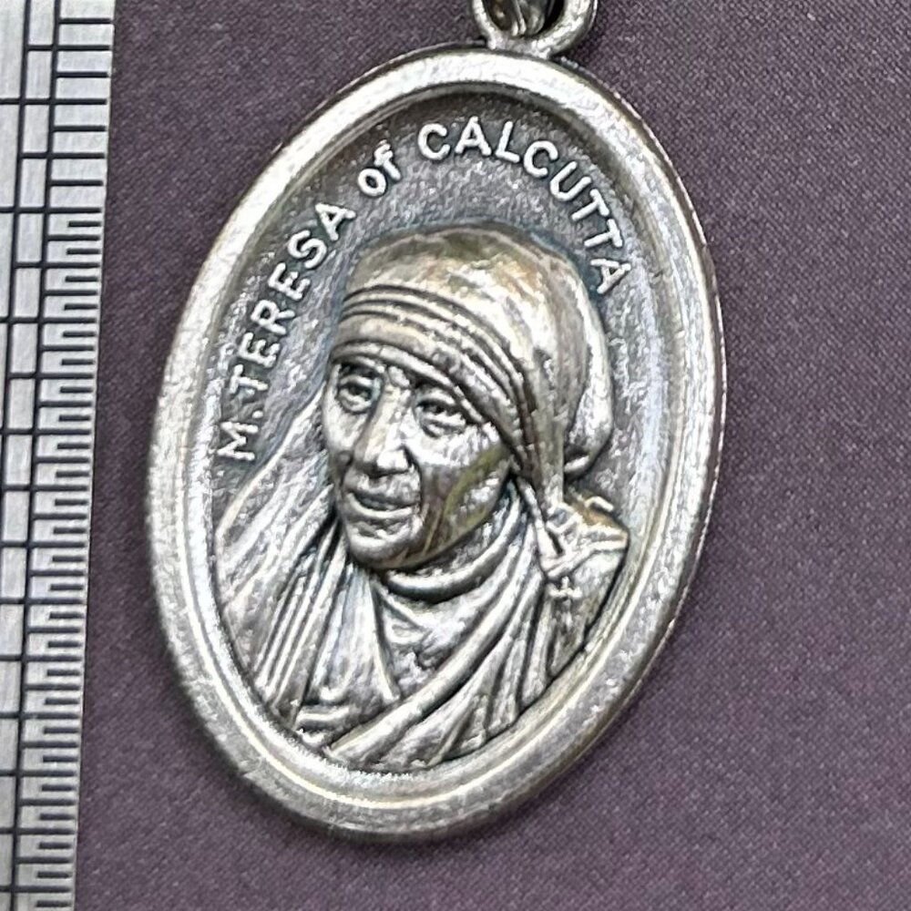 Italian Mother Theresa Teresa Italy Religious Medal on Long Steel Chain Necklace